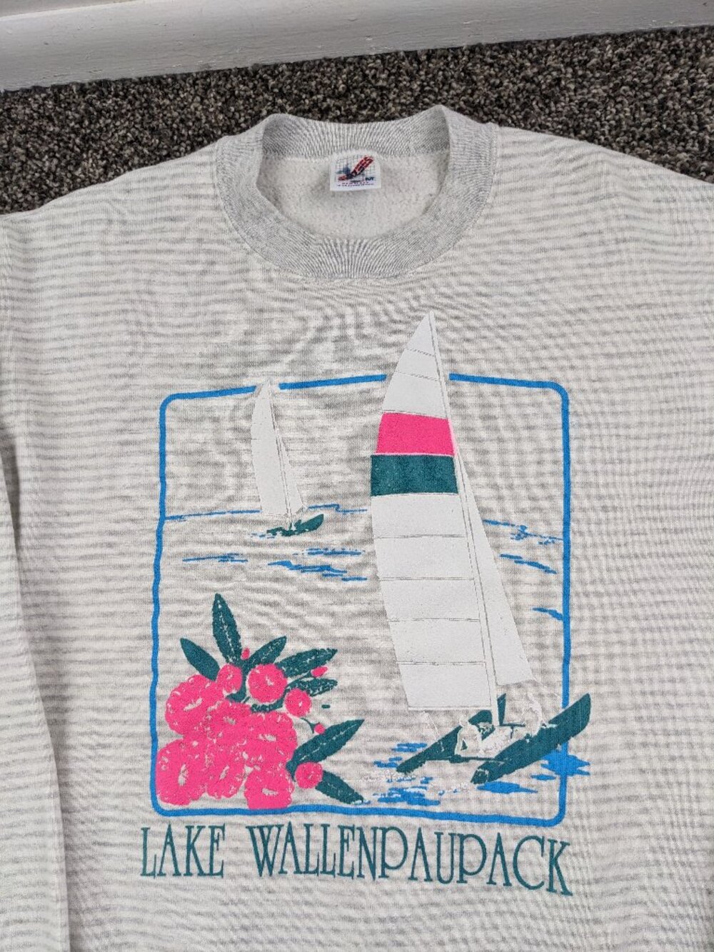 Vintage Lake Wallenpaupack Pennsylvania Sweatshirt Jerzees Unisex Medium US Made